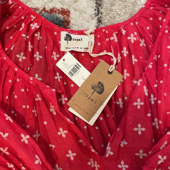 Kopal puffy sleeves blouse - Picture 2 of 4